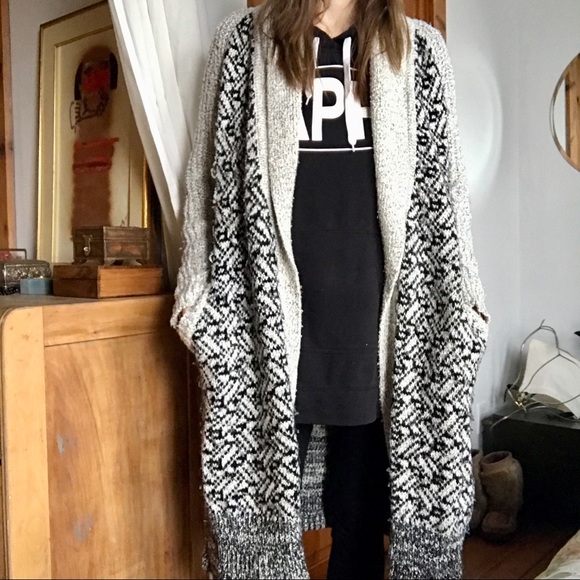 John+Jenn Knit Cardigan Size S - Picture 3 of 6